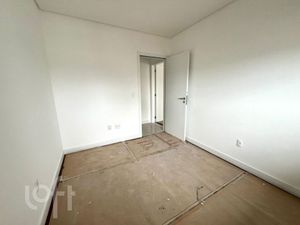 Image 10 - 915685