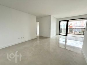 Image 34 - 915685