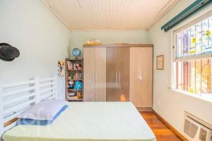 Image 3 - 915704