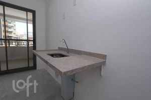 Image 3 - 915713