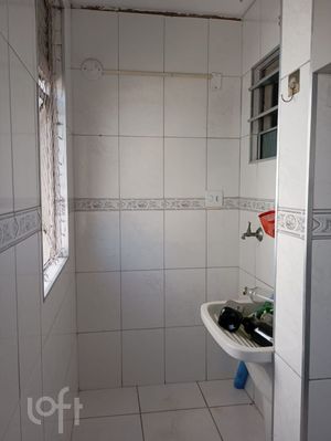 Image 7 - 915719