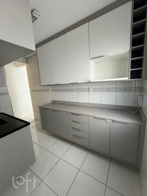 Image 4 - 915719