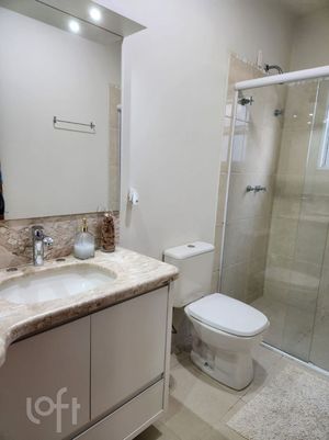 Image 11 - 915721