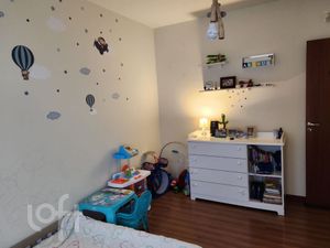 Image 7 - 915721
