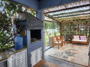 Image 19 - 915721