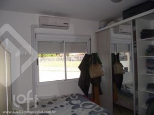 Image 4 - 915722