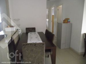 Image 1 - 915722