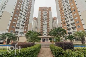 Image 15 - 915722