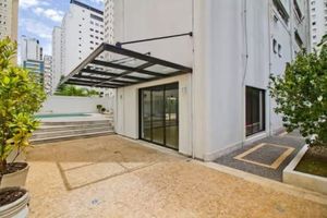 Image 30 - 915725