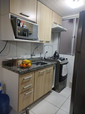 Image 3 - 915727
