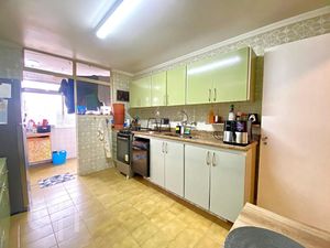 Image 12 - 915753