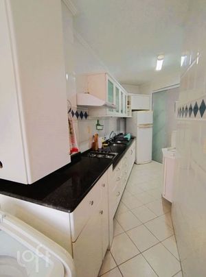 Image 4 - 915754