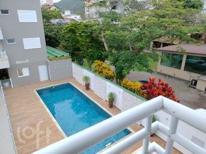 Image 12 - 915754