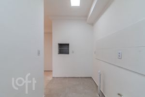 Image 6 - 915758