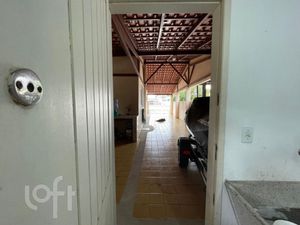 Image 32 - 915761