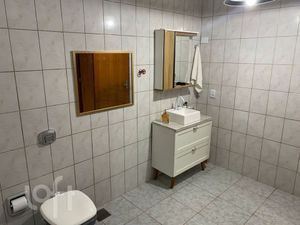 Image 16 - 915768