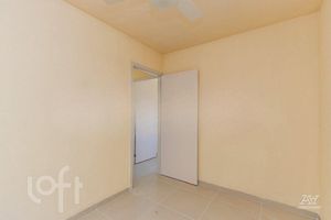 Image 7 - 915792