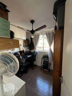 Image 8 - 915795