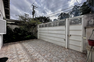 Image 19 - 915804