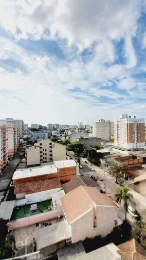 Image 12 - 915810