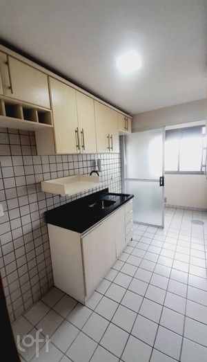 Image 19 - 915810