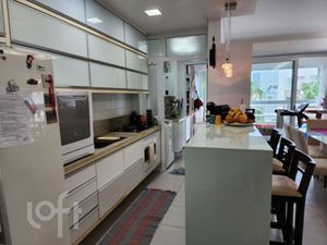 Image 3 - 915813