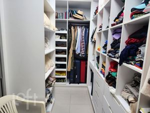 Image 9 - 915813