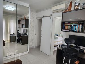 Image 12 - 915813