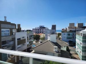 Image 22 - 915813