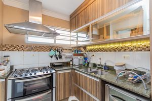 Image 11 - 915815