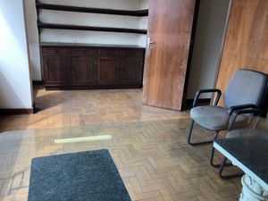Image 5 - 915818