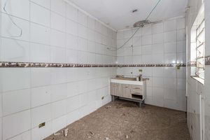 Image 14 - 915820