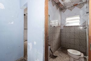 Image 18 - 915820