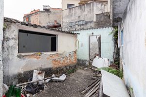 Image 33 - 915820