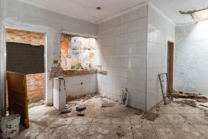 Image 30 - 915820