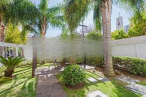 Image 35 - 915826