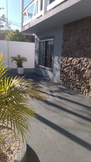 Image 3 - 915827