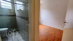 Image 15 - 915830