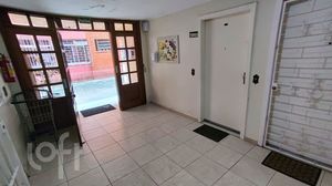 Image 1 - 915830