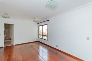 Image 1 - 915832