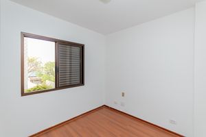 Image 4 - 915832