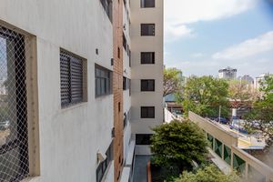 Image 8 - 915832