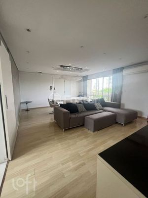 Image 30 - 915833