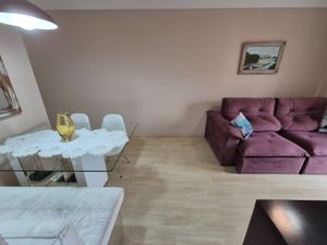 Image 3 - 915834