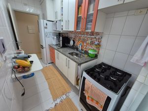 Image 9 - 915834