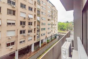 Image 13 - 915839