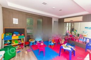 Image 3 - 915841
