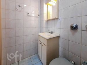 Image 7 - 915845