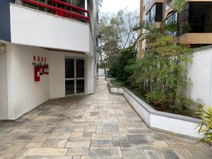 Image 85 - 915852