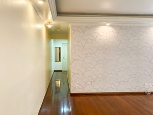Image 11 - 915852